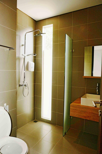 Bathroom 7