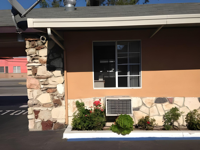 Exterior & Views 1, Arlington Motel, Los Angeles