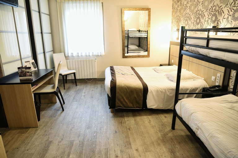 Bedroom 15