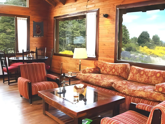 Public Area 2, La Roca de la Patagonia, Los Lagos