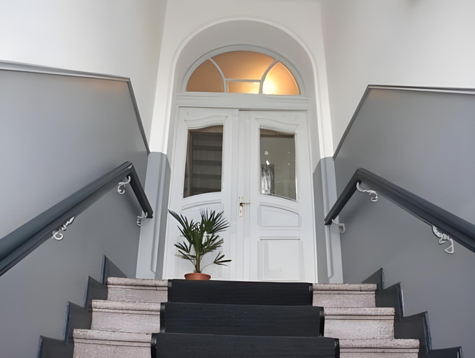 Others 5, The Avalon Hotel, Schwerin