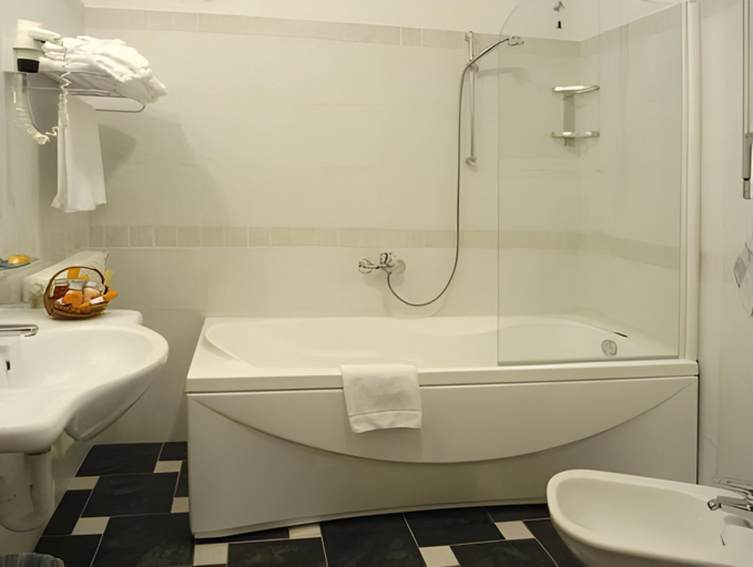 Bathroom 4, Hotel Fiera Wellness & Spa, Bologna