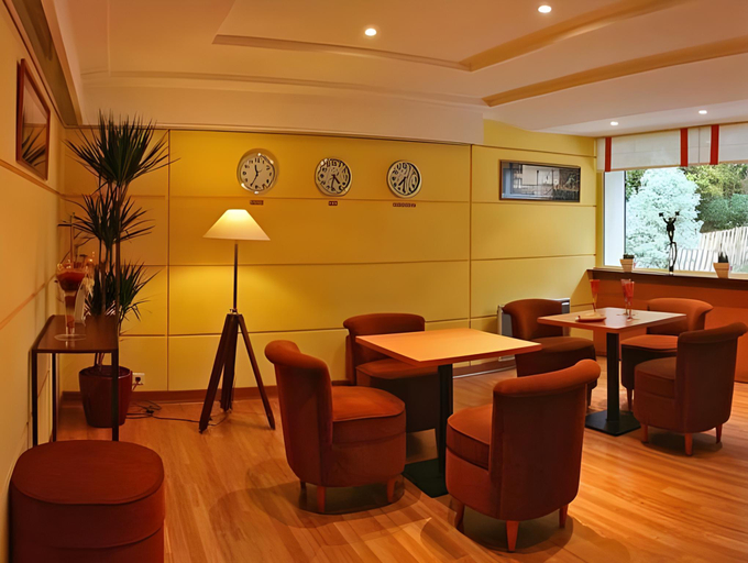 Public Area 3, Contact Hotel du Parc, Loire-Atlantique