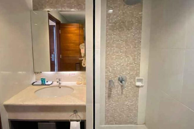 Bathroom 20