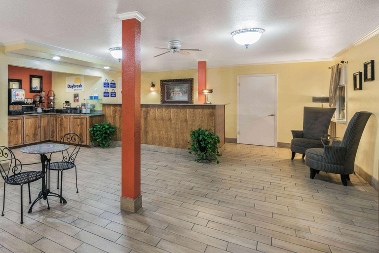 Public Area 3, Days Inn by Wyndham Natchitoches, Natchitoches