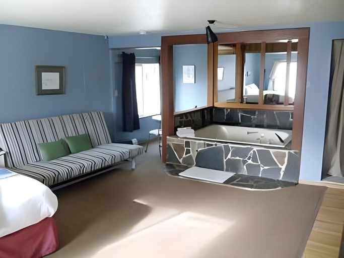 Bedroom 2, The Guesthouse Ocean View Cottages, Clatsop