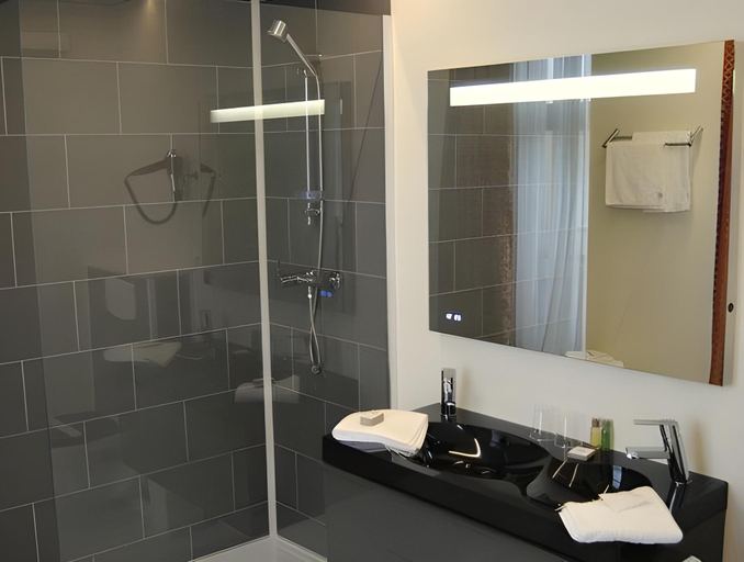 Bathroom 3, Hotel Richmond, West-Vlaanderen