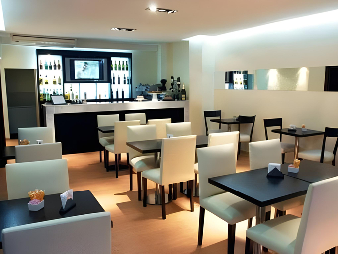 Food & Drinks 5, Hotel Posadas, Capital