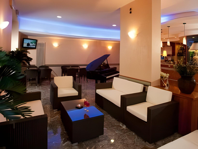 Public Area 2, Hotel Florida, Teramo