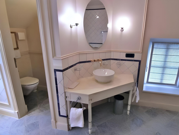 Bathroom 3, Hôtel Les Jardins d'Anaïs, Luxembourg