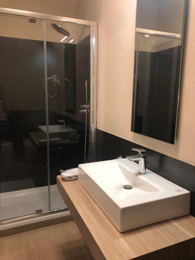 Bathroom 2, Albergo Tre Pozzi, Parma