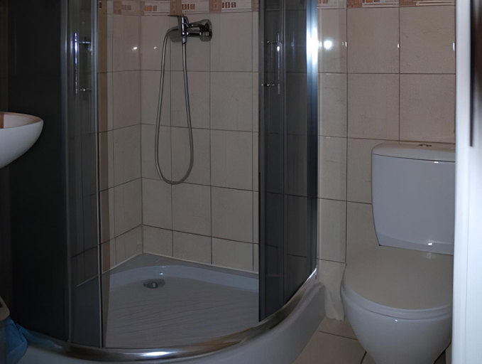 Bathroom 3, Hotel Bristol, Kielce City