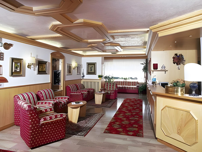 Public Area 2, Alpino Family Wellness Hotel, Trento