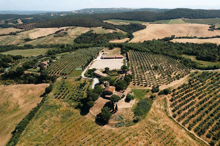 Others 4, Agriturismo Sole, Siena
