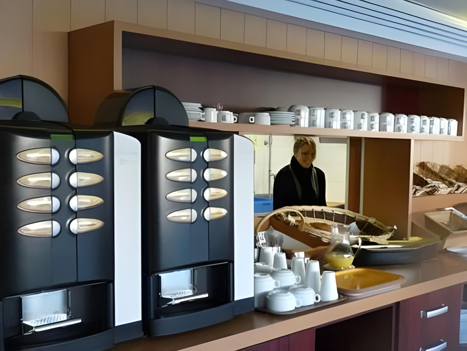 Food & Drinks 4, Hotel Formules Club, Gironde