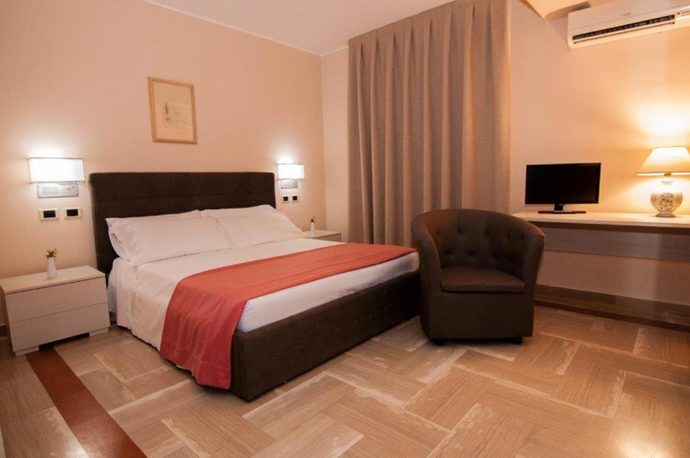 Bedroom 3, Hotel Pomara, Catania