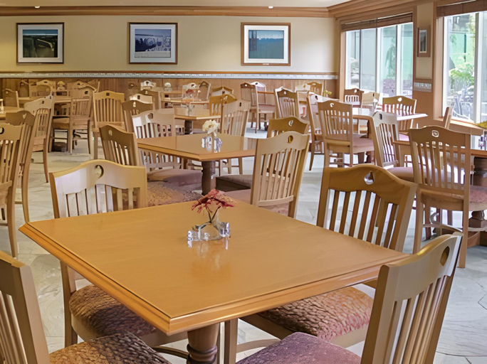 Food & Drinks 5, Olympic Lodge by Ayres, Clallam