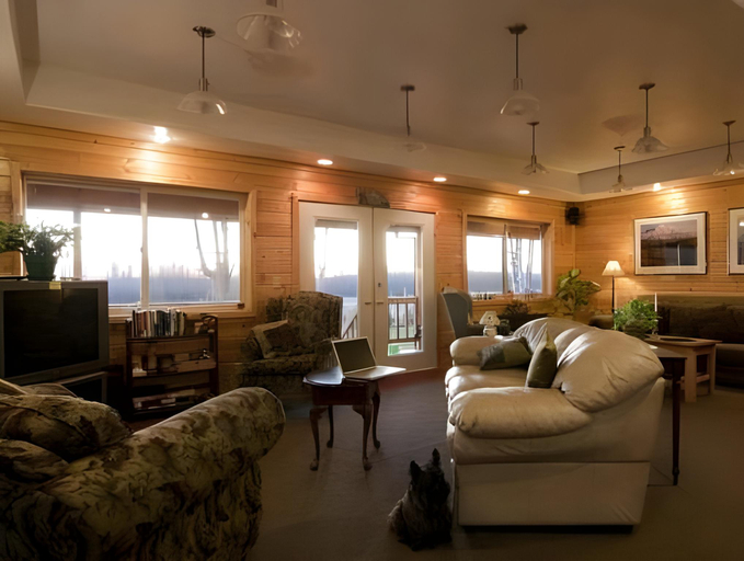 Public Area 1, Susitna River Lodging, Suites, Matanuska-Susitna