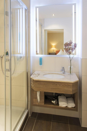 Bathroom 5
