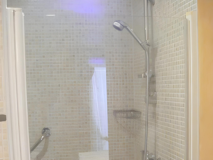 Bathroom 3, Chambres d'hôtes Le Clos Poli, Aube