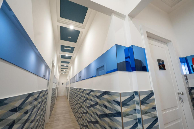Public Area 2, P.c. Boutique Medina H., Napoli