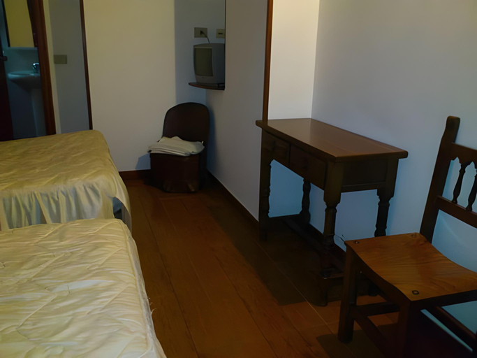Others 3, Hostal Fisterra, Lugo