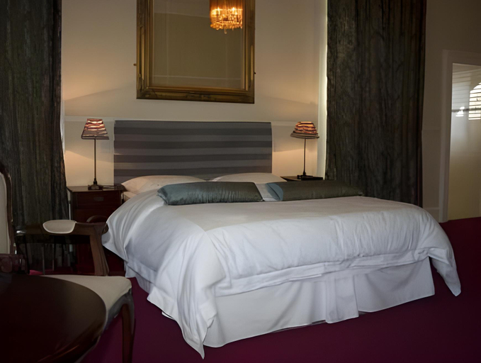 Bedroom 2, Silken Thomas Accommodation