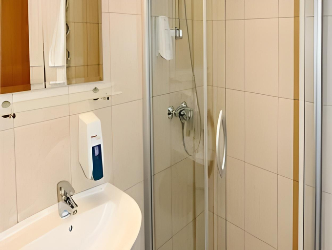 Bathroom 2, Kerpe Hotel & SPA, Palangos