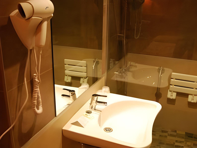Bathroom 4, Hotel Santa Faz, Alicante