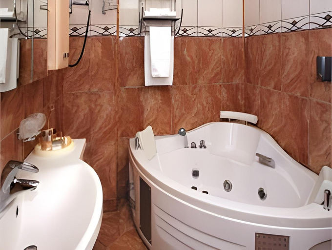 Bathroom 5, Hotel Imperial Inn, Targu Mures