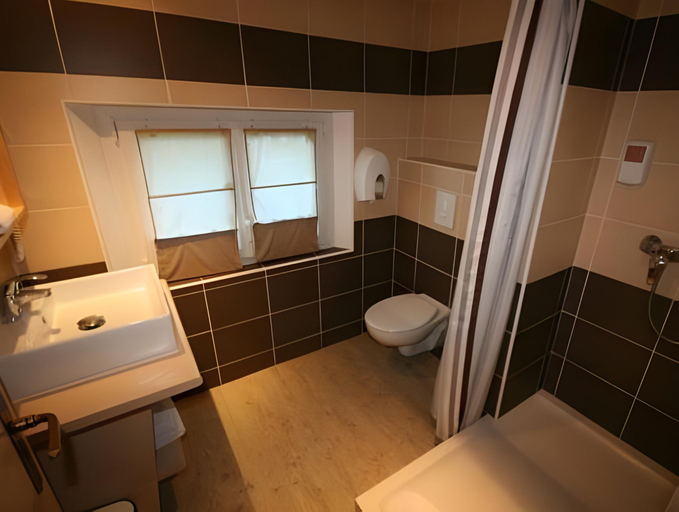 Bathroom 3, Le Relais de la Caleche, Var