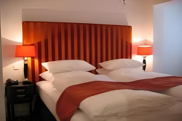Others 4, Hotel Aleksandra, Düsseldorf
