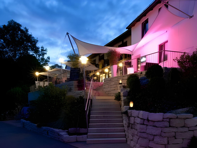 Hotel Seeluna am Klostersee, Ebersberg