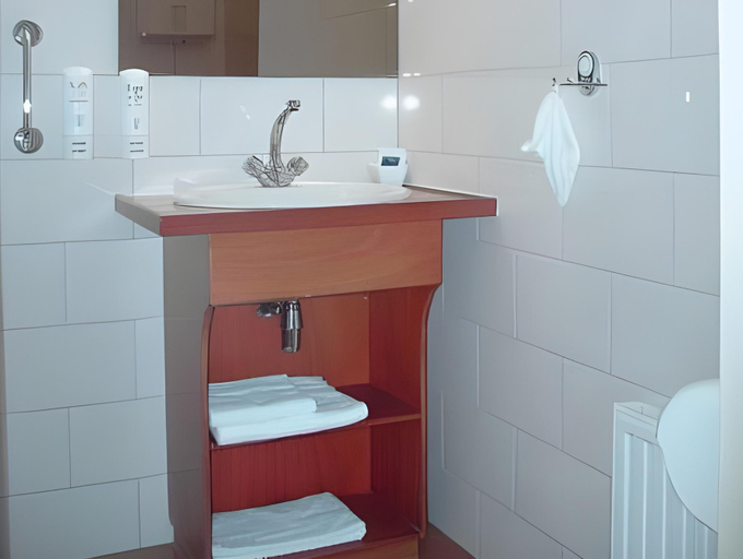 Bathroom 3, City Hotel Meppel, Meppel