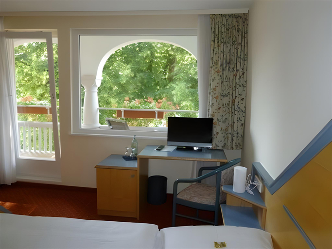 Bedroom 1, Braustuble und Hotel zur Post, Lindau (Bodensee)