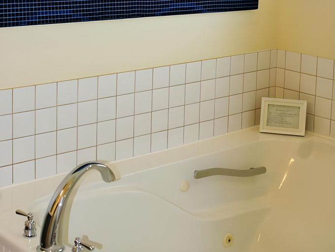 Bathroom, Highlands Four Season Resort, Renfrew