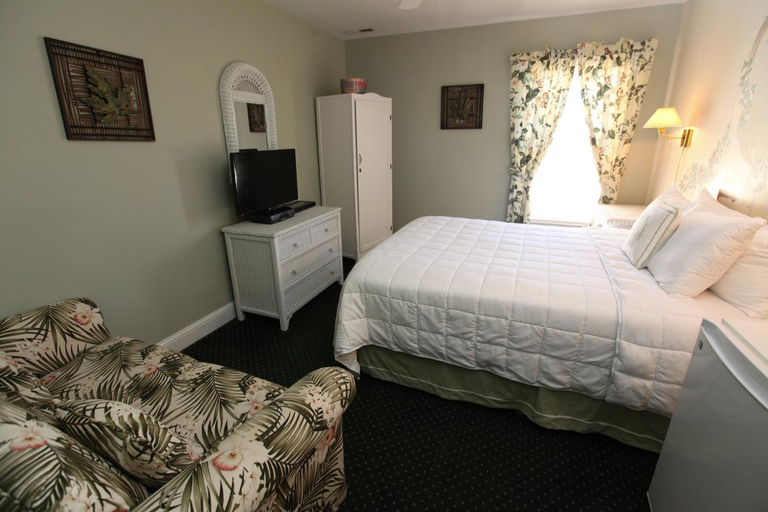 Bedroom, The Ocean Plaza Hotel, Monmouth