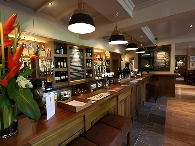 Food & Drinks 4, The Bear's Paw, Cheshire East