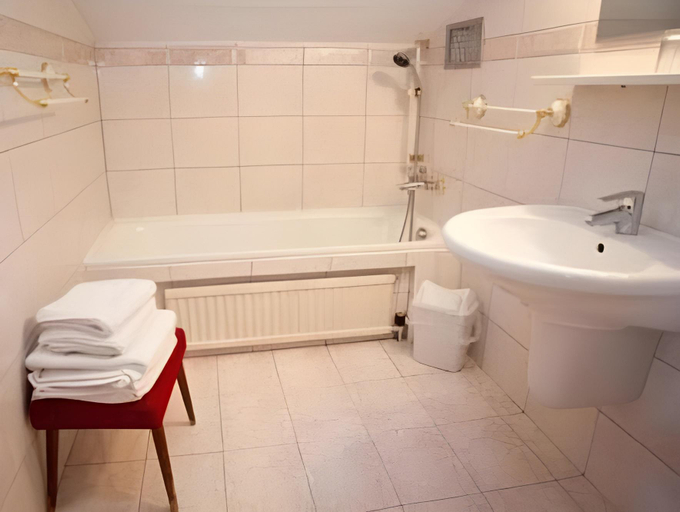 Bathroom 4, Landhaus Steiner, Sankt Johann im Pongau