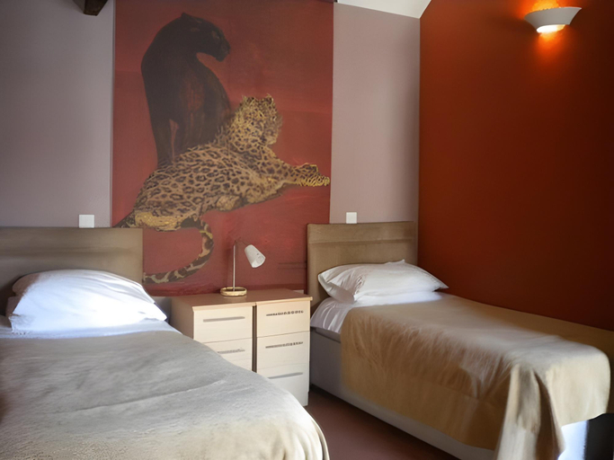 Bedroom 2, Crows Hotel, Lancashire