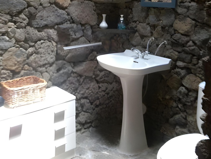 Bathroom 2, Casa Rural Aborigen Bimbache, Santa Cruz de Tenerife