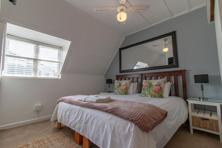 Bedroom 2, Twentyfour 17 Inn, Overberg