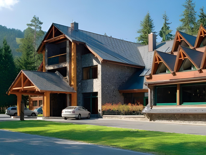 Exterior & Views
