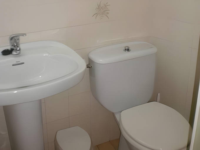 Bathroom 5, Hotel del Mar, Girona