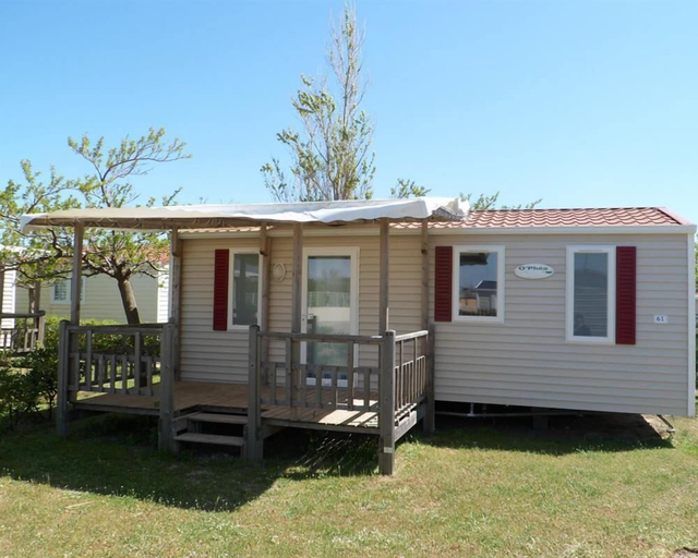 Exterior & Views 2, Camping des Rives des Corbieres, Aude