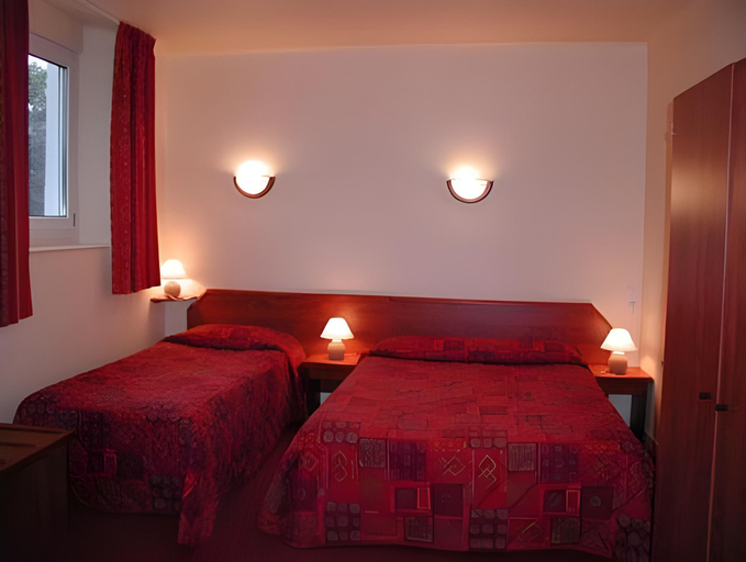 Bedroom 2, Grand Hotel De La Gare, Eure