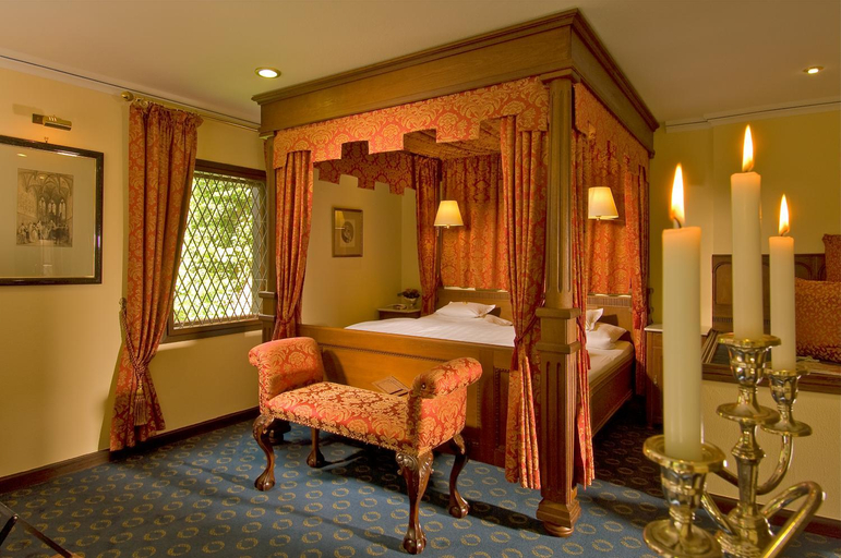 Bedroom 8