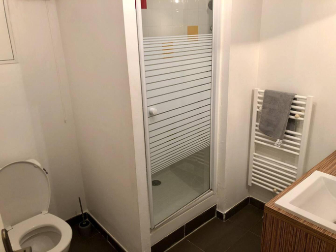 Bathroom 3, Le Pavillon Rennais - Garden Cottage, Ille-et-Vilaine