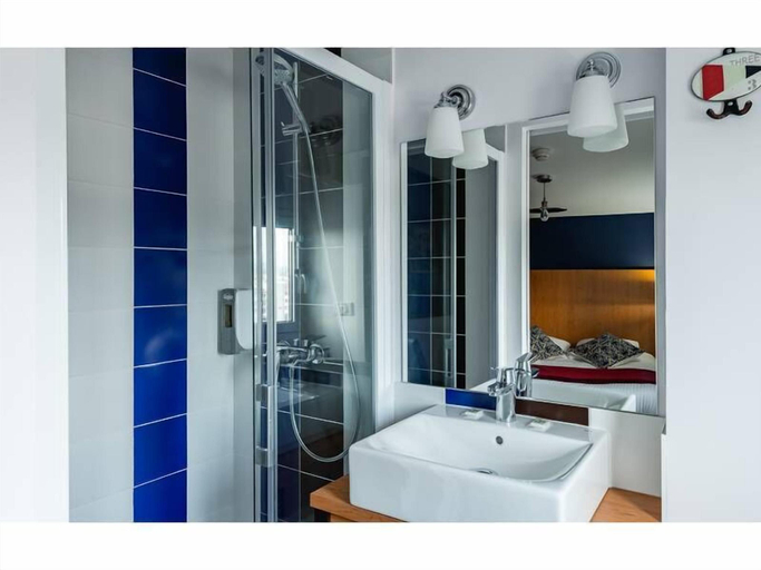 Bathroom 17
