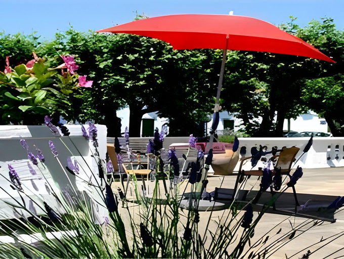 Food & Drinks 5, Grand Hôtel de la Poste, Pyrénées-Atlantiques